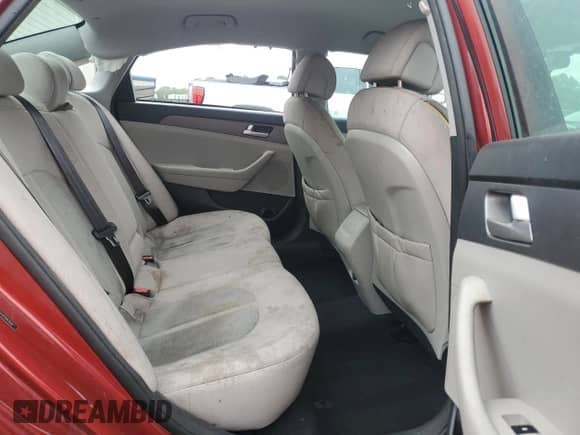 2015 Hyundai Sonata SE z VIN 5NPE24AF6FH063058, wystawiony jako Copart lot #65629905 z przebiegiem 125 749 mil mil oraz Szkoda całkowita • Salvage title. Historia ofert i sprzedaży dostępna na DreamBid. Obrazek 10.