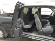 ✅ 2004 GMC Sierra 1500 SLE • VIN: 1GTEK19TX4E359805 • Лот: 43342409. Опубликован ранее на IAAI с пробегом 213 468 миль. Бесплатный доступ к архиву аукционных продаж из США и подробный отчёт об истории автомобиля на DreamBid. Изображение 8.