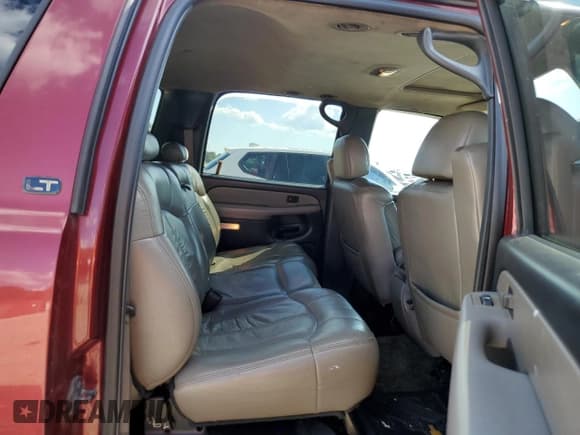 ✅ 2002 Chevrolet Suburban LT • VIN: 1GNFK16Z72J223947 • Lot: 81765905. Listed on Copart with Not provided. Free auction sales archive from the USA and detailed vehicle history report at DreamBid. Image 11.