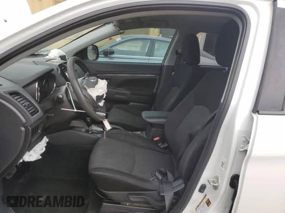 2020 Mitsubishi Outlander ES z VIN JA4AP3AU3LU019863, wystawiony jako Copart lot #84473115 z przebiegiem 120 341 mil mil oraz Szkoda całkowita • Salvage title. Historia ofert i sprzedaży dostępna na DreamBid. Obrazek 7.