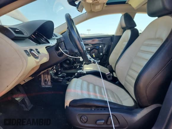 ✅ 2009 Volkswagen CC 4Motion • VIN: WVWGU73C59E548268 • Lot: 91076885. Wystawiony na Copart z przebiegiem 62 629 mil. Bezpłatny archiwum sprzedaży aukcyjnych z USA i szczegółowy raport historii pojazdu na DreamBid. Zdjęcie 7.