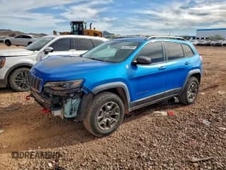 ✅ 2020 Jeep Cherokee Trailhawk Elite • VIN: 1C4PJMBN7LD655510 • Lot: 94277065. Wystawiony na Copart z przebiegiem 40 518 mil. Bezpłatny archiwum sprzedaży aukcyjnych z USA i szczegółowy raport historii pojazdu na DreamBid. Zdjęcie 1.