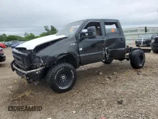 ✅ 2002 Ford F-250 XL • VIN: 1FTNW21F22EB66741 • Lot: 64079605. Wystawiony na Copart z przebiegiem Nie podano. Bezpłatny archiwum sprzedaży aukcyjnych z USA i szczegółowy raport historii pojazdu na DreamBid. Zdjęcie 1.