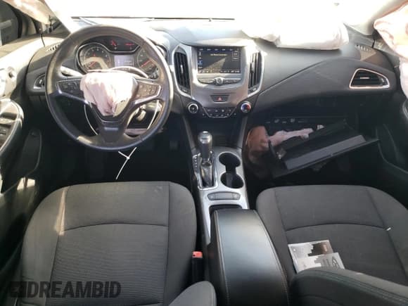 ✅ 2019 Chevrolet Cruze LT • VIN: 1G1BE5SM8K7146544 • Lot: 67289862. Listed on Copart with 99,716 mi. Free auction sales archive from the USA and detailed vehicle history report at DreamBid. Image 8.