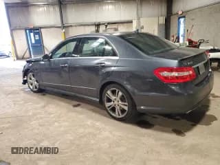 ✅ 2013 Mercedes-Benz E 350 Luxury • VIN: WDDHF5KB3DA670872 • Лот: 93533265. Опубликован ранее на Copart с пробегом 82 681 миль. Бесплатный доступ к архиву аукционных продаж из США и подробный отчёт об истории автомобиля на DreamBid. Изображение 2.