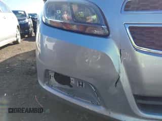 2013 Chevrolet Malibu LS z VIN 1G11B5SA1DF294554, wystawiony jako IAAI lot #43496896 z przebiegiem 130 032 mil mil oraz . Historia ofert i sprzedaży dostępna na DreamBid. Obrazek 6.