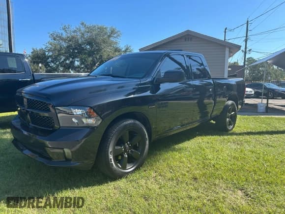 ✅ 2018 Ram 1500 Tradesman • VIN: 1C6RR6FT8JS304918 • Лот: 90131185. Опубликован ранее на Copart с пробегом 131 371 миль. Бесплатный доступ к архиву аукционных продаж из США и подробный отчёт об истории автомобиля на DreamBid. Изображение 2.