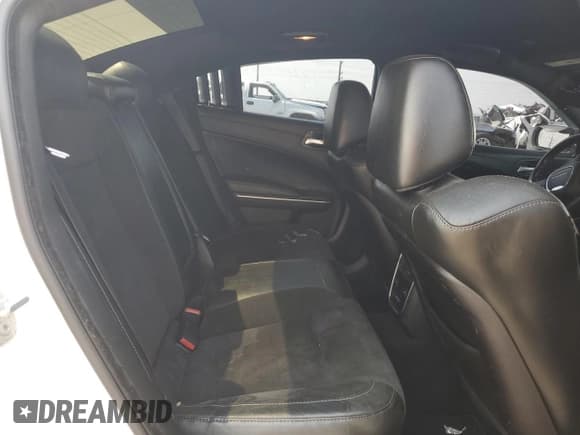 ✅ 2019 Dodge Charger Scat Pack • VIN: 2C3CDXGJ6KH688811 • Лот: 70982265. Опубликован ранее на Copart с пробегом 62 222 миль. Бесплатный доступ к архиву аукционных продаж из США и подробный отчёт об истории автомобиля на DreamBid. Изображение 10.