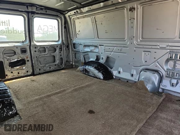 ✅ 2008 Ford Econoline Cargo Commercial • VIN: 1FTNE24W68DA11431 • Лот: 63142865. Опубликован ранее на Copart с пробегом 203 971 миль. Бесплатный доступ к архиву аукционных продаж из США и подробный отчёт об истории автомобиля на DreamBid. Изображение 11.