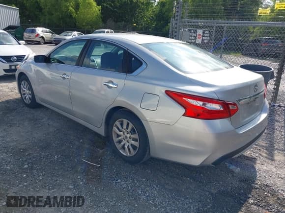 ✅ 2016 Nissan Altima S • VIN: 1N4AL3AP2GC226998 • Лот: 42433818. Опубликован ранее на IAAI с пробегом 156 416 миль. Бесплатный доступ к архиву аукционных продаж из США и подробный отчёт об истории автомобиля на DreamBid. Изображение 3.