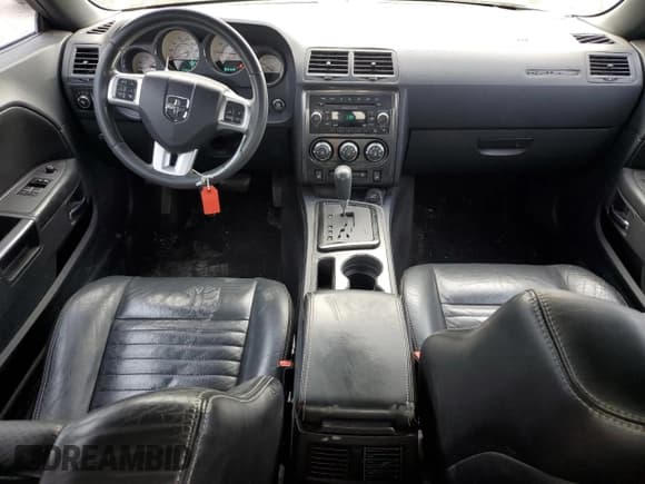 ✅ 2012 Dodge Challenger SXT • VIN: 2C3CDYAG8CH230093 • Lot: 83949194. Wystawiony na Copart z przebiegiem 153 467 mil. Bezpłatny archiwum sprzedaży aukcyjnych z USA i szczegółowy raport historii pojazdu na DreamBid. Zdjęcie 8.