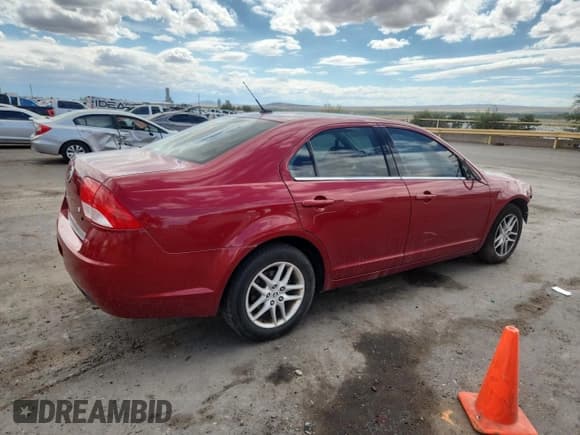 ✅ 2010 Mercury Milan • VIN: 3MEHM0HA7AR612314 • Лот: 70621515. Опубликован ранее на Copart с пробегом 272 638 миль. Бесплатный доступ к архиву аукционных продаж из США и подробный отчёт об истории автомобиля на DreamBid. Изображение 3.