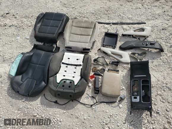 ✅ 2021 Cadillac CT4 V-Series • VIN: 1G6DH5RL1M0144492 • Lot: 47973795. Wystawiony na Copart z przebiegiem Nie podano. Bezpłatny archiwum sprzedaży aukcyjnych z USA i szczegółowy raport historii pojazdu na DreamBid. Zdjęcie 12.