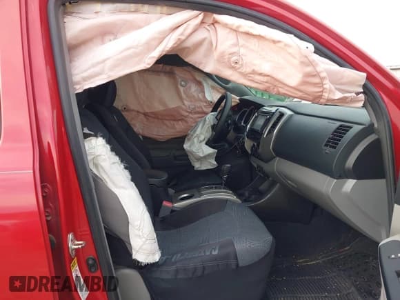 ✅ 2015 Toyota Tacoma • VIN: 3TMLU4EN8FM189953 • Лот: 41584110. Опубликован ранее на IAAI с пробегом 126 833 миль. Бесплатный доступ к архиву аукционных продаж из США и подробный отчёт об истории автомобиля на DreamBid. Изображение 5.