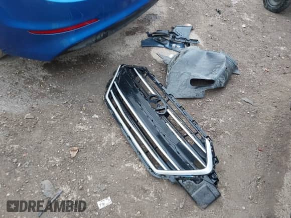 2017 Hyundai Elantra SE with VIN KMHD84LF5HU379479, listed as a IAAI auction lot 43271169 with 111,574 mi miles and . Bid and sale history available at DreamBid. Image 12.