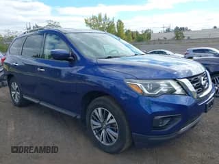 ✅ 2020 Nissan Pathfinder S • VIN: 5N1DR2AM4LC630901 • Lot: 43386929. Wystawiony na IAAI z przebiegiem 95 041 mil. Bezpłatny archiwum sprzedaży aukcyjnych z USA i szczegółowy raport historii pojazdu na DreamBid. Zdjęcie 1.