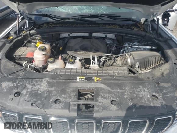 ✅ 2022 Jeep Grand Cherokee Overland • VIN: 1C4RJYD67N8716033 • Lot: 49212335. Listed on Copart with 68,977 mi. Free auction sales archive from the USA and detailed vehicle history report at DreamBid. Image 12.