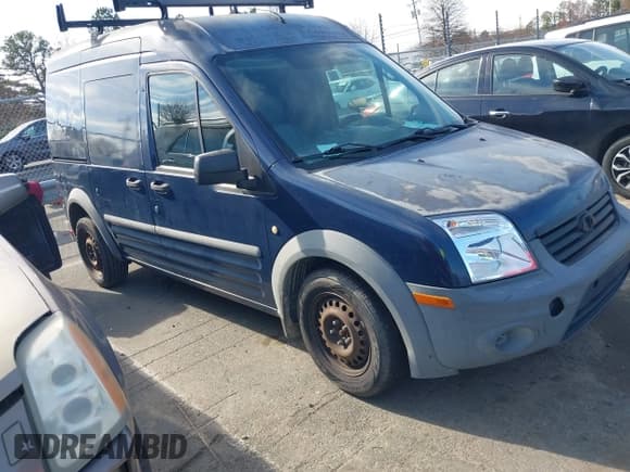 ✅ 2010 Ford Transit Connect XL • VIN: NM0LS7CN2AT028595 • Lot: 43763901. Wystawiony na IAAI z przebiegiem 271 112 mil. Bezpłatny archiwum sprzedaży aukcyjnych z USA i szczegółowy raport historii pojazdu na DreamBid. Zdjęcie 1.