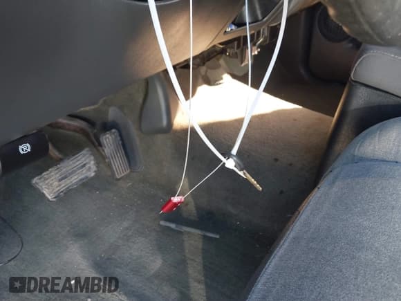 ✅ 2003 Chevrolet Silverado 1500 Work Truck • VIN: 1GCEC14X43Z124654 • Лот: 41656014. Опубликован ранее на IAAI с пробегом 188 379 миль. Бесплатный доступ к архиву аукционных продаж из США и подробный отчёт об истории автомобиля на DreamBid. Изображение 11.