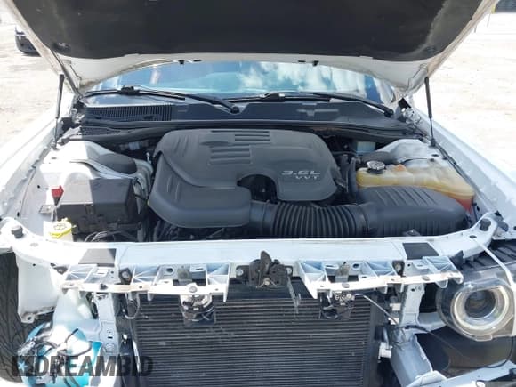 ✅ 2017 Dodge Challenger SXT • VIN: 2C3CDZAG4HH572900 • Lot: 42285142. Wystawiony na IAAI z przebiegiem 66 454 mil. Bezpłatny archiwum sprzedaży aukcyjnych z USA i szczegółowy raport historii pojazdu na DreamBid. Zdjęcie 10.