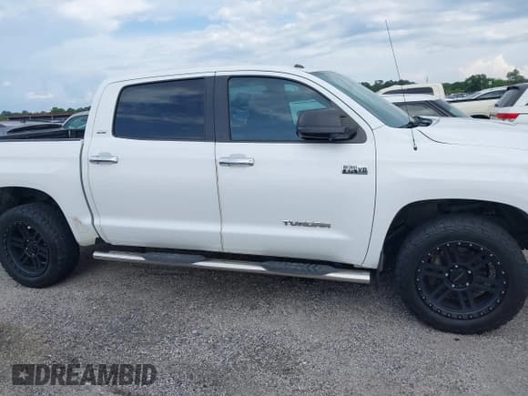 ✅ 2014 Toyota Tundra SR5 • VIN: 5TFEY5F18EX161206 • Лот: 42146249. Опубликован ранее на IAAI с пробегом 218 831 миль. Бесплатный доступ к архиву аукционных продаж из США и подробный отчёт об истории автомобиля на DreamBid. Изображение 13.