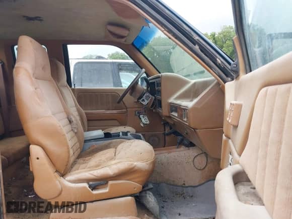1993 Dodge Dakota with VIN 1B7GG23Y4PS212227, listed as a IAAI auction lot 42748518 with 269,514 mi miles and . Bid and sale history available at DreamBid. Image 5.