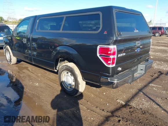 ✅ 2013 Ford F-150 XL • VIN: 1FTMF1CM5DKF15526 • Лот: 43500805. Опубликован ранее на IAAI с пробегом 116 446 миль. Бесплатный доступ к архиву аукционных продаж из США и подробный отчёт об истории автомобиля на DreamBid. Изображение 3.