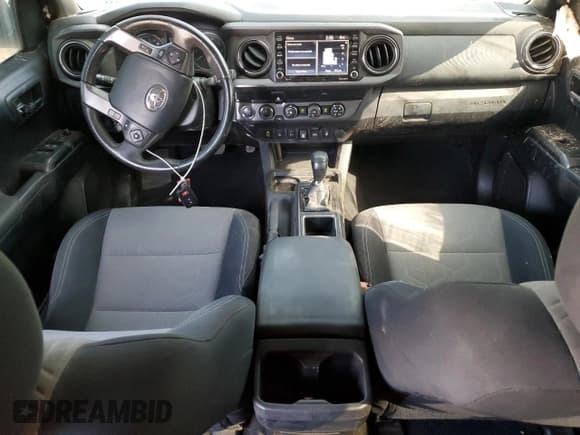 ✅ 2020 Toyota Tacoma TRD Off Road • VIN: 3TMCZ5AN9LM351291 • Lot: 82294775. Wystawiony na Copart z przebiegiem 46 004 mil. Bezpłatny archiwum sprzedaży aukcyjnych z USA i szczegółowy raport historii pojazdu na DreamBid. Zdjęcie 8.