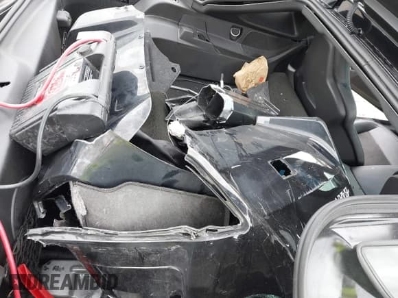 ✅ 2018 Chevrolet Corvette Z06 2LZ • VIN: 1G1YS2D6XJ5600271 • Lot: 42259191. Listed on IAAI with 21,072 mi. Free auction sales archive from the USA and detailed vehicle history report at DreamBid. Image 8.