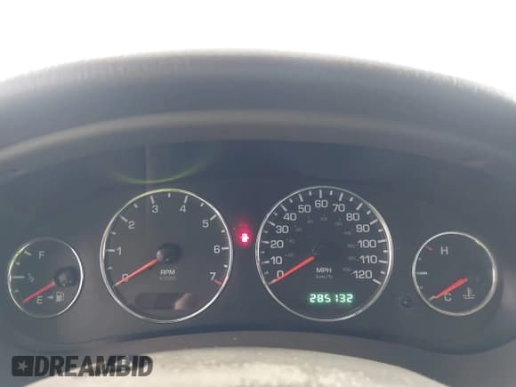 ✅ 2003 Chrysler Concorde LXi • VIN: 2C3HD36M73H575655 • Лот: 42563964. Опубликован ранее на IAAI с пробегом 285 132 миль. Бесплатный доступ к архиву аукционных продаж из США и подробный отчёт об истории автомобиля на DreamBid. Изображение 7.