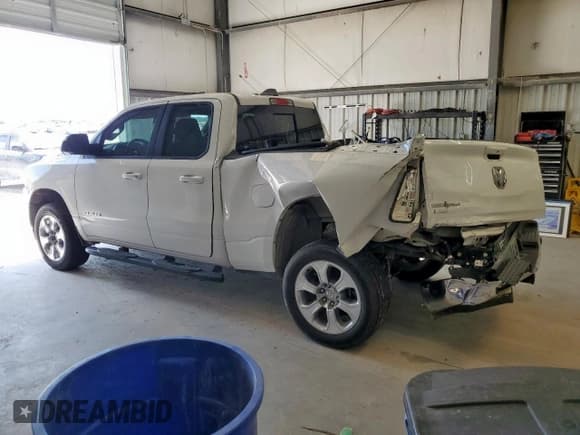 ✅ 2021 Ram 1500 Lone Star • VIN: 1C6RREBG2MN821153 • Lot: 59385235. Wystawiony na Copart z przebiegiem 101 166 mil. Bezpłatny archiwum sprzedaży aukcyjnych z USA i szczegółowy raport historii pojazdu na DreamBid. Zdjęcie 2.