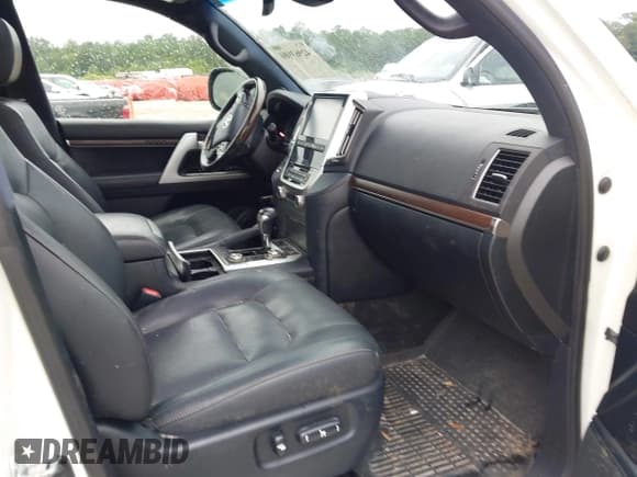 ✅ 2020 Toyota Land Cruiser • VIN: JTMCY7AJ2L4086835 • Лот: 42963900. Опубликован ранее на IAAI с пробегом 46 526 миль. Бесплатный доступ к архиву аукционных продаж из США и подробный отчёт об истории автомобиля на DreamBid. Изображение 5.