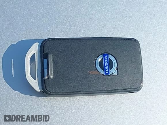 ✅ 2015 Volvo S80 • VIN: YV1902MK8F1190528 • Lot: 43167705. Listed on IAAI with 131,109 mi. Free auction sales archive from the USA and detailed vehicle history report at DreamBid. Image 11.