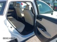 ✅ 2018 Honda Clarity Touring • VIN: JHMZC5F35JC012429 • Lot: 43386636. Wystawiony na IAAI z przebiegiem 77 998 mil. Bezpłatny archiwum sprzedaży aukcyjnych z USA i szczegółowy raport historii pojazdu na DreamBid. Zdjęcie 8.