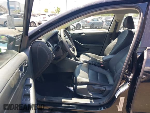 ✅ 2011 Volkswagen Jetta SE • VIN: 3VWDZ7AJ3BM113364 • Lot: 42814994. Listed on IAAI with 158,685 mi. Free auction sales archive from the USA and detailed vehicle history report at DreamBid. Image 5.