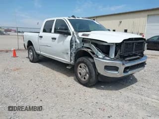✅ 2020 Ram 2500 Tradesman • VIN: 3C6UR5CL9LG258440 • Lot: 42073257. Wystawiony na IAAI z przebiegiem 33 489 mil. Bezpłatny archiwum sprzedaży aukcyjnych z USA i szczegółowy raport historii pojazdu na DreamBid. Zdjęcie 1.