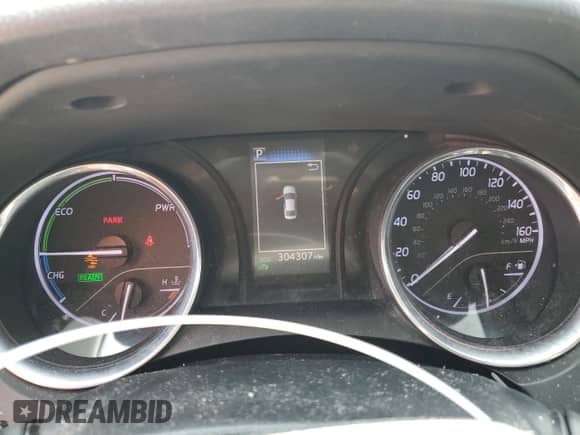 2020 Toyota Camry Hybrid LE with VIN 4T1C31AK1LU529993, listed as a Copart auction lot 59848745 with 304,307 mi miles and Salvage title. Bid and sale history available at DreamBid. Image 9.