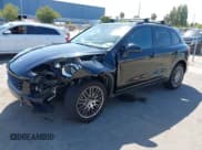 ✅ 2016 Porsche Cayenne • VIN: WP1AA2A27GKA13225 • Lot: 42372124. Wystawiony na IAAI z przebiegiem 47 081 mil. Bezpłatny archiwum sprzedaży aukcyjnych z USA i szczegółowy raport historii pojazdu na DreamBid. Zdjęcie 2.