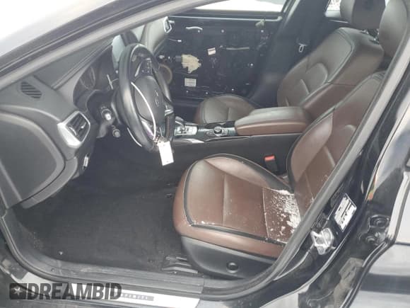 ✅ 2018 Infiniti QX30 Luxury • VIN: SJKCH5CR2JA002144 • Lot: 85443394. Listed on Copart with 54,327 mi. Free auction sales archive from the USA and detailed vehicle history report at DreamBid. Image 7.