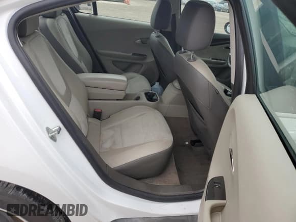 ✅ 2013 Chevrolet Volt • VIN: 1G1RB6E43DU102867 • Lot: 80485424. Wystawiony na Copart z przebiegiem Nie podano. Bezpłatny archiwum sprzedaży aukcyjnych z USA i szczegółowy raport historii pojazdu na DreamBid. Zdjęcie 10.