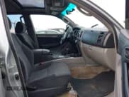 ✅ 2004 Toyota 4Runner SR5 • VIN: JTEBT14R540041157 • Lot: 43507330. Wystawiony na IAAI z przebiegiem 190 605 mil. Bezpłatny archiwum sprzedaży aukcyjnych z USA i szczegółowy raport historii pojazdu na DreamBid. Zdjęcie 5.