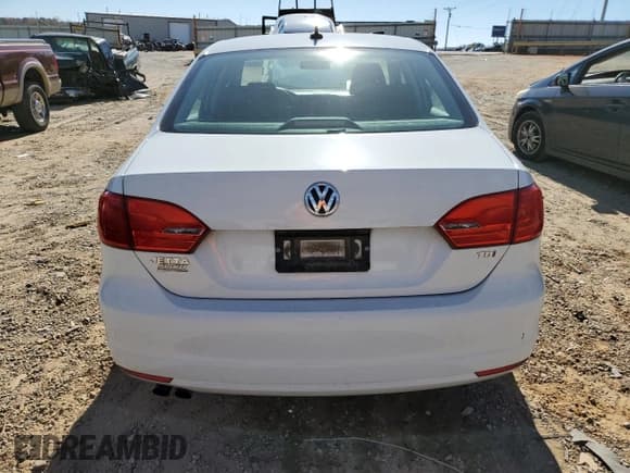 ✅ 2014 Volkswagen Jetta TDI • VIN: 3VWLL7AJ5EM445114 • Лот: 91517035. Опубликован ранее на Copart с пробегом 114 192 миль. Бесплатный доступ к архиву аукционных продаж из США и подробный отчёт об истории автомобиля на DreamBid. Изображение 6.