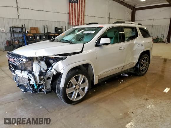 ✅ 2018 GMC Acadia Denali • VIN: 1GKKNPLS8JZ108626 • Lot: 68209675. Wystawiony na Copart z przebiegiem 117 787 mil. Bezpłatny archiwum sprzedaży aukcyjnych z USA i szczegółowy raport historii pojazdu na DreamBid. Zdjęcie 1.
