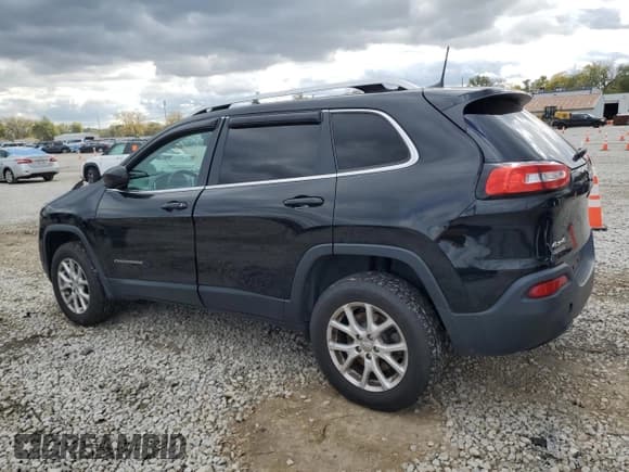 ✅ 2018 Jeep Cherokee Latitude Plus • VIN: 1C4PJMLB3JD572268 • Lot: 82620095. Listed on Copart with 112,826 mi. Free auction sales archive from the USA and detailed vehicle history report at DreamBid. Image 2.