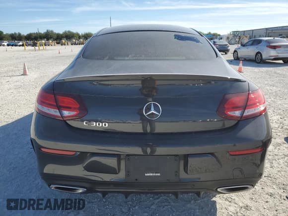 ✅ 2021 Mercedes-Benz C 300 • VIN: W1KWJ8DB3MG066286 • Lot: 87467674. Wystawiony na Copart z przebiegiem 36 856 mil. Bezpłatny archiwum sprzedaży aukcyjnych z USA i szczegółowy raport historii pojazdu na DreamBid. Zdjęcie 6.