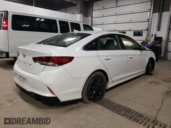 ✅ 2018 Hyundai Sonata SE • VIN: 5NPE24AFXJH698566 • Лот: 67329922. Опубликован ранее на Copart с пробегом 62 749 миль. Бесплатный доступ к архиву аукционных продаж из США и подробный отчёт об истории автомобиля на DreamBid. Изображение 4.