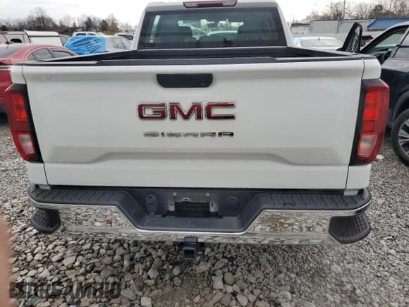 ✅ 2022 GMC Sierra 1500 • VIN: 3GTU9AED2NG143138 • Лот: 84005794. Опубликован ранее на Copart с пробегом 51 762 миль. Бесплатный доступ к архиву аукционных продаж из США и подробный отчёт об истории автомобиля на DreamBid. Изображение 6.