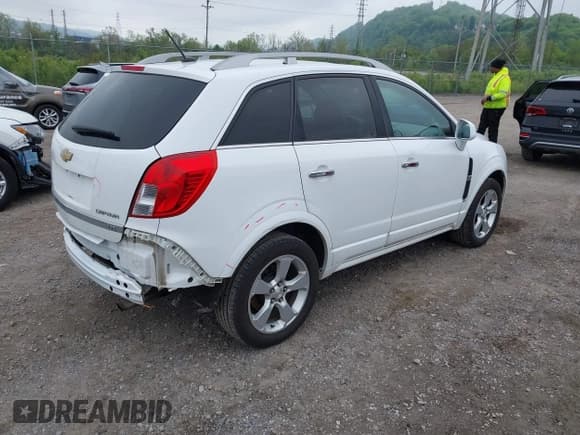 ✅ 2014 Chevrolet Captiva Sport LTZ • VIN: 3GNAL4EK0ES631979 • Lot: 42186953. Wystawiony na IAAI z przebiegiem 126 766 mil. Bezpłatny archiwum sprzedaży aukcyjnych z USA i szczegółowy raport historii pojazdu na DreamBid. Zdjęcie 4.