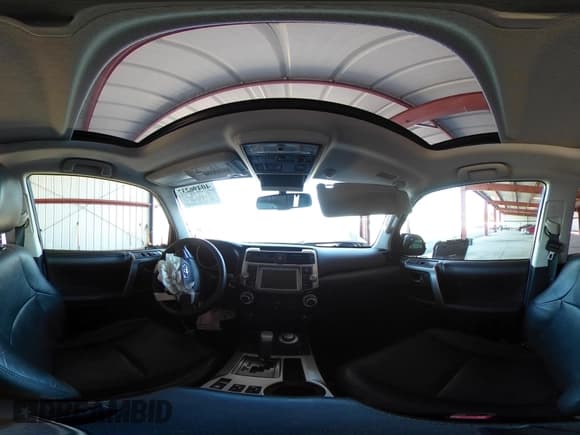 ✅ 2011 Toyota 4Runner Trail • VIN: JTEBU5JR6B5069302 • Lot: 40496237. Wystawiony na IAAI z przebiegiem 88 757 mil. Bezpłatny archiwum sprzedaży aukcyjnych z USA i szczegółowy raport historii pojazdu na DreamBid. Zdjęcie 24.