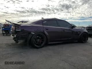 ✅ 2022 Dodge Charger Scat Pack • VIN: 2C3CDXGJ9NH221984 • Lot: 85315725. Wystawiony na Copart z przebiegiem 31 911 mil. Bezpłatny archiwum sprzedaży aukcyjnych z USA i szczegółowy raport historii pojazdu na DreamBid. Zdjęcie 3.